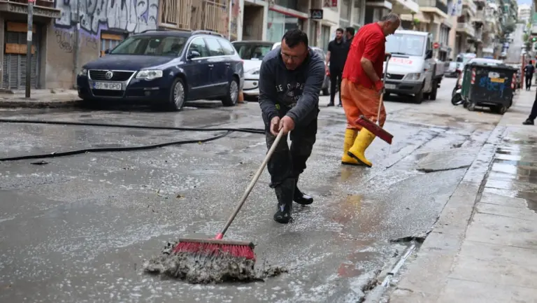 Τρόμος στην Κυψέλη για τον «Εγκέλαδο» Μετροπόντικα: Ρωγμές σε σπίτια από τα έργα του Μετρό [εικόνες]