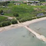 Αποκαταστάθηκε η παραλία της Σκάλας Ωρωπού μετά το αυθαίρετο μπάζωμα