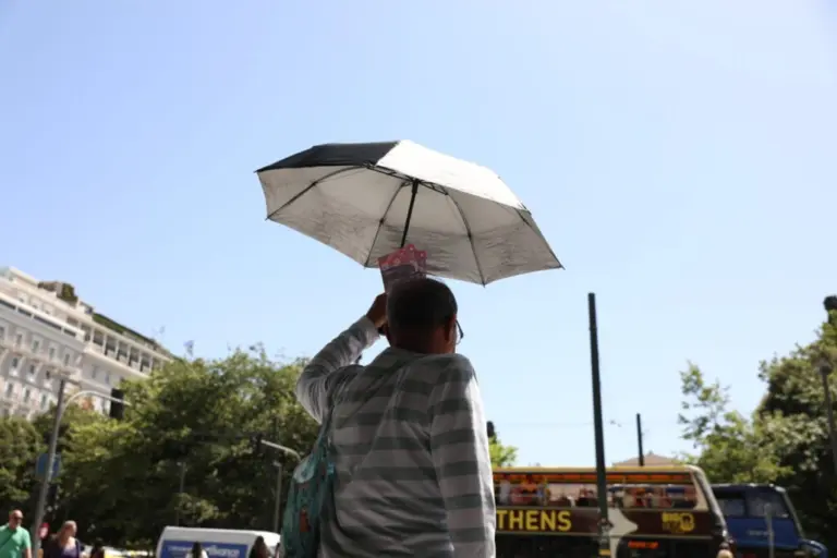 Καιρός: Σε ποιες περιοχές έρχεται θερμή εισβολή – Η ανάρτηση Κολυδά