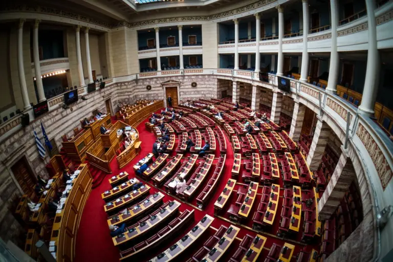 Βουλή: Φαστ τρακ εργασίες για την Αναθεώρηση του Συντάγματος