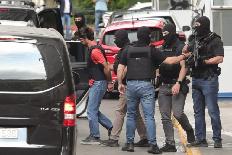 Marfin όπως Θεοδωρικάκος με τους «δολοφόνους» Καραιβάζ;