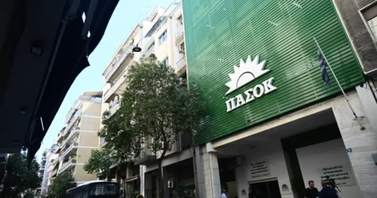 Συνάντηση ΟΙΕΛΕ με ΠΑΣΟΚ – Συνεργασία για τα πλαστά πτυχία και την κρίση του εκπαιδευτικού επαγγέλματος