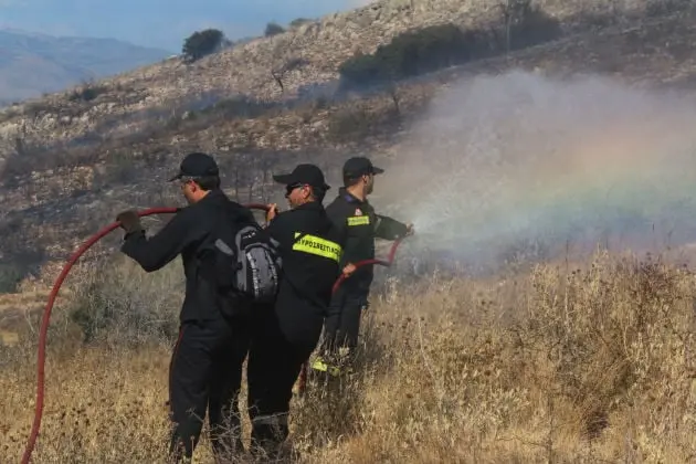 Φωτιά στην Περαία Θεσσαλονίκης, ήχησε το 112